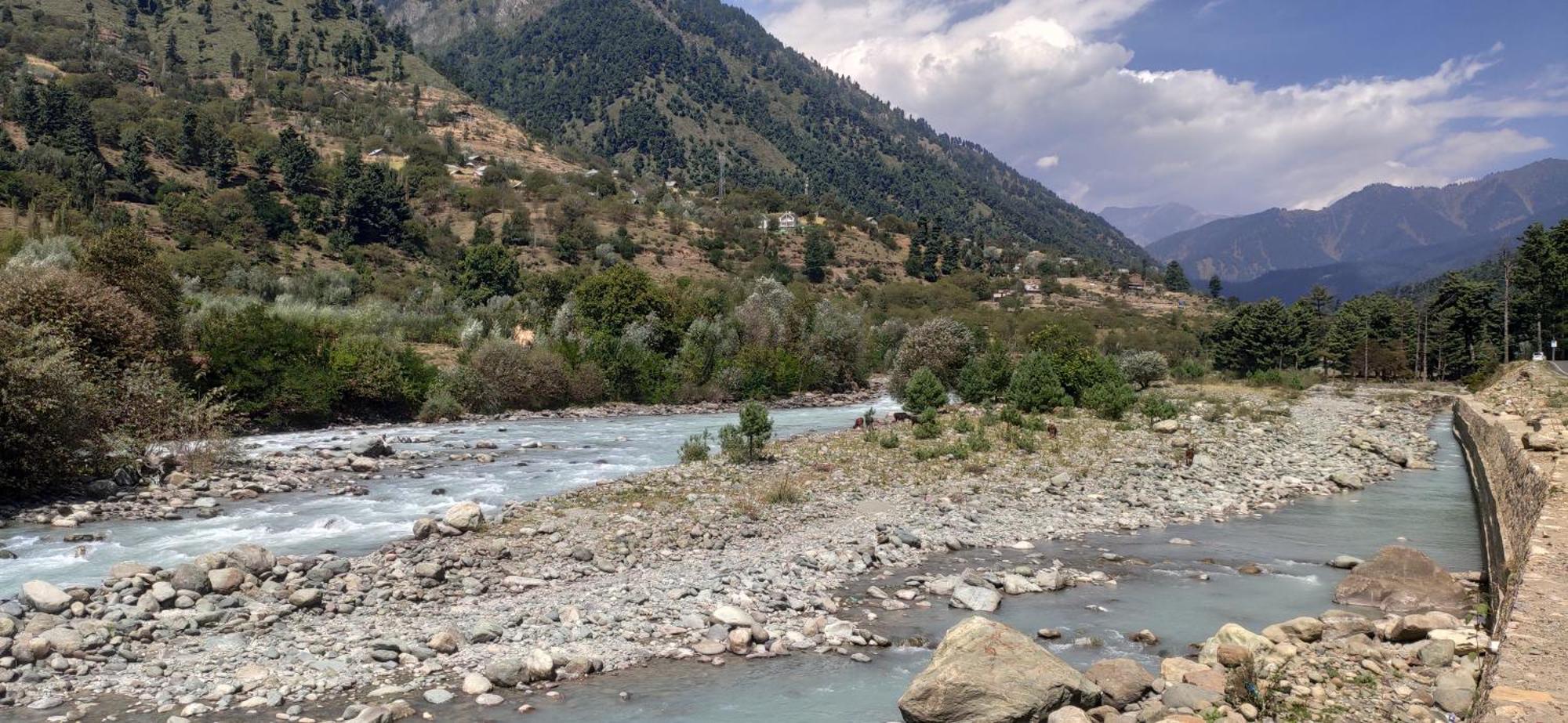 Dream River Resort Pahalgam Ngoại thất bức ảnh