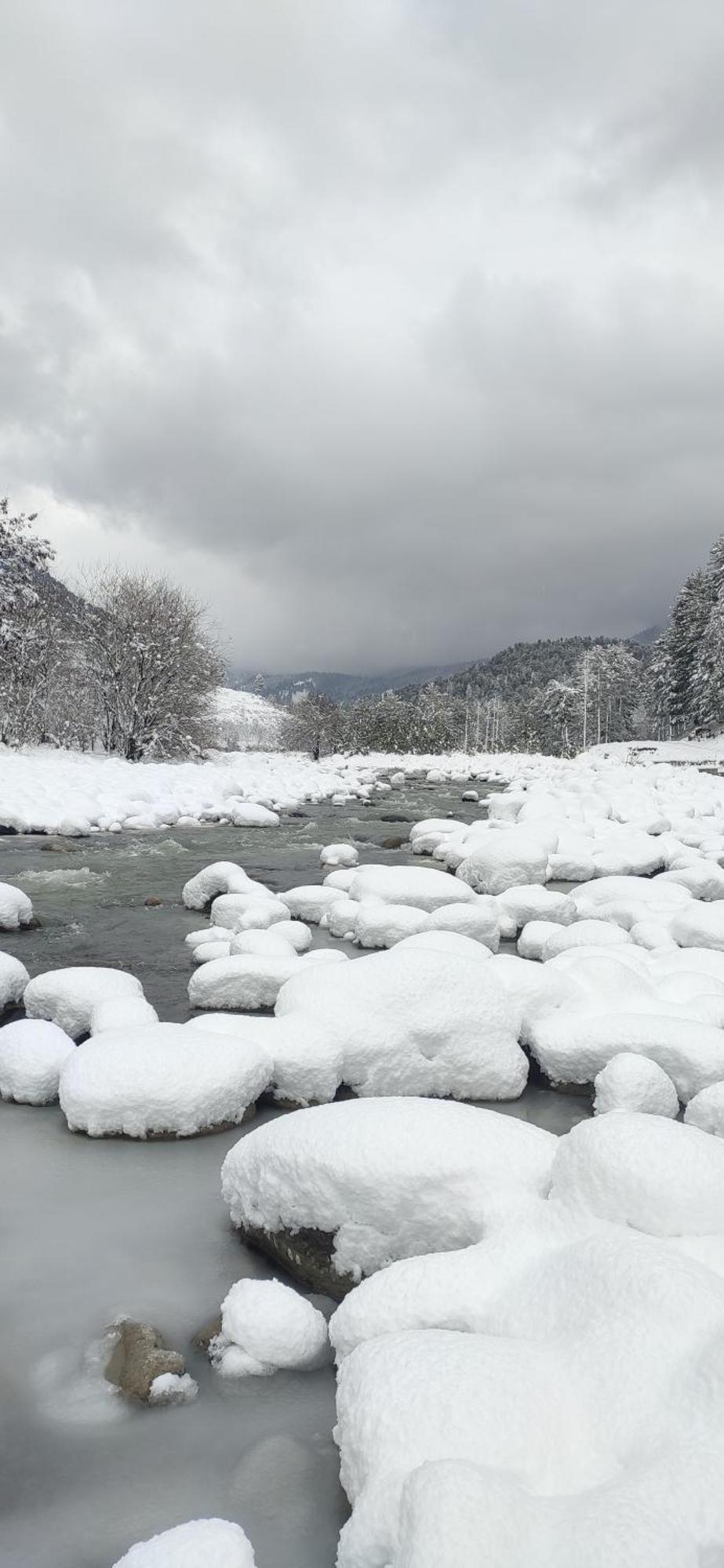 Dream River Resort Pahalgam Ngoại thất bức ảnh